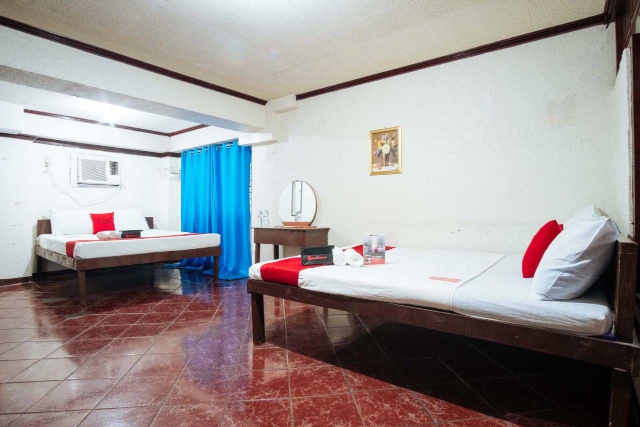 เรดดอร์ซ แอท ดาวน์ทาวน์ บาโกลอด Hotel บาโคลอด ภายนอก รูปภาพ