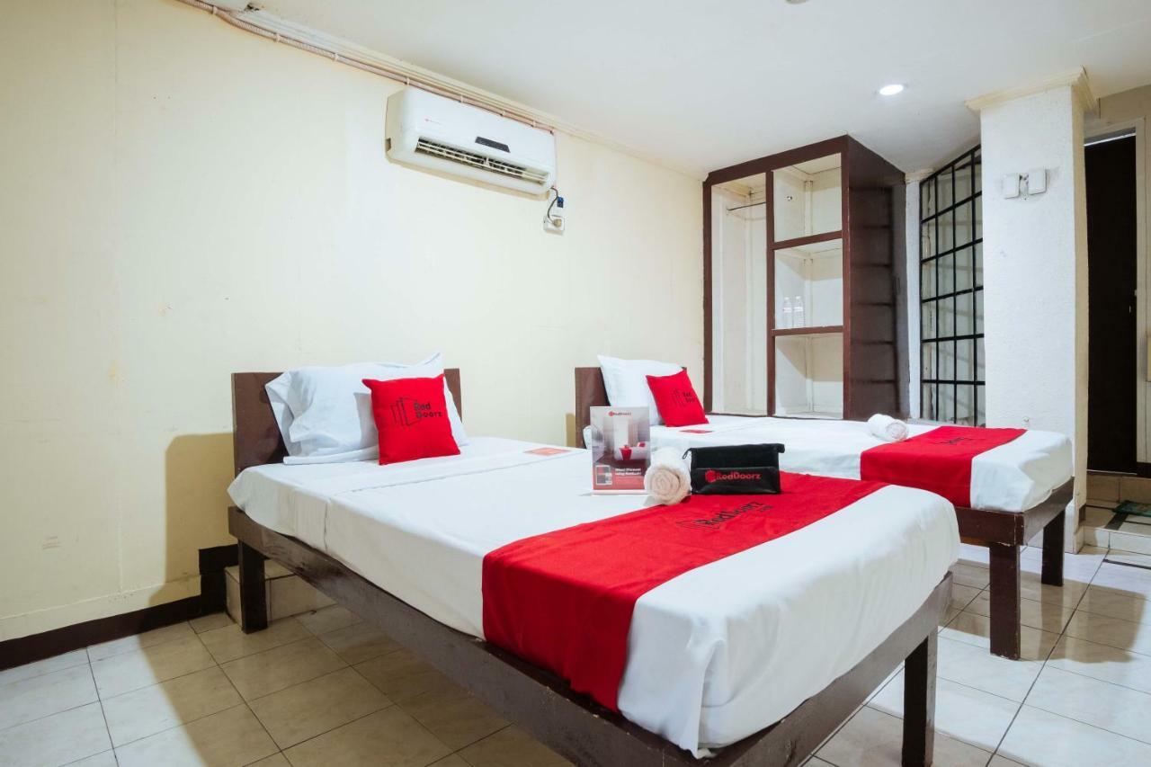 เรดดอร์ซ แอท ดาวน์ทาวน์ บาโกลอด Hotel บาโคลอด ภายนอก รูปภาพ